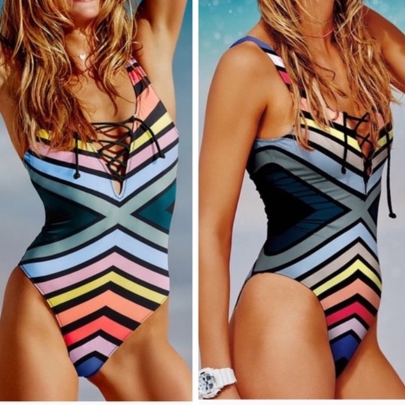 Victoria’s Secret PINK Rainbow One Piece Swim M - Picture 3 of 3